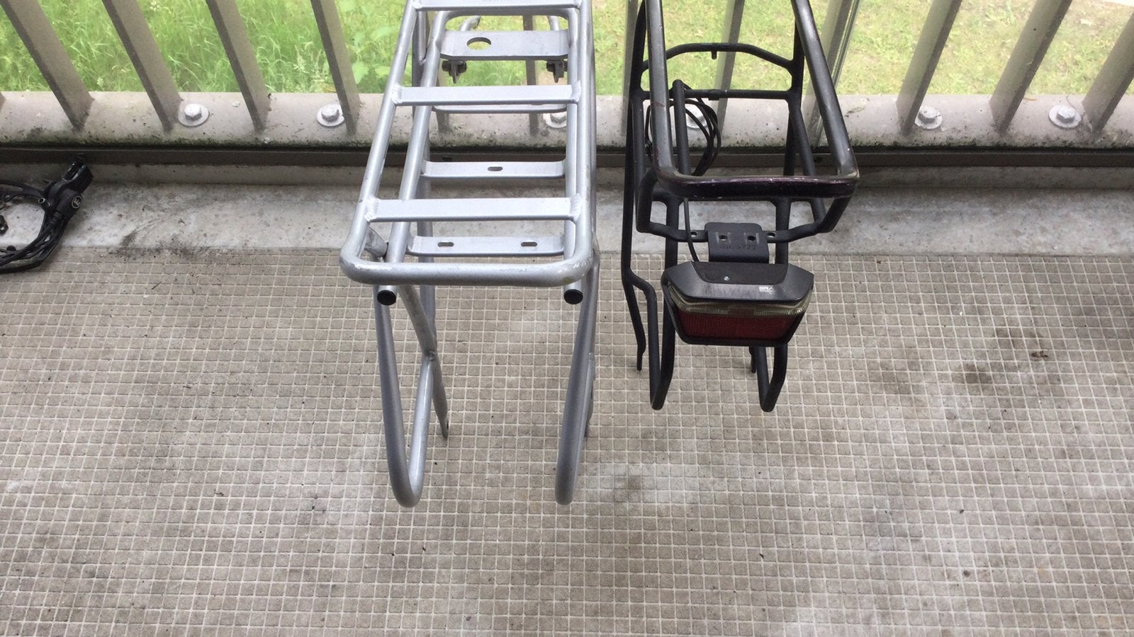 2 achter rekjes voor elektrische fiets, Ophalen