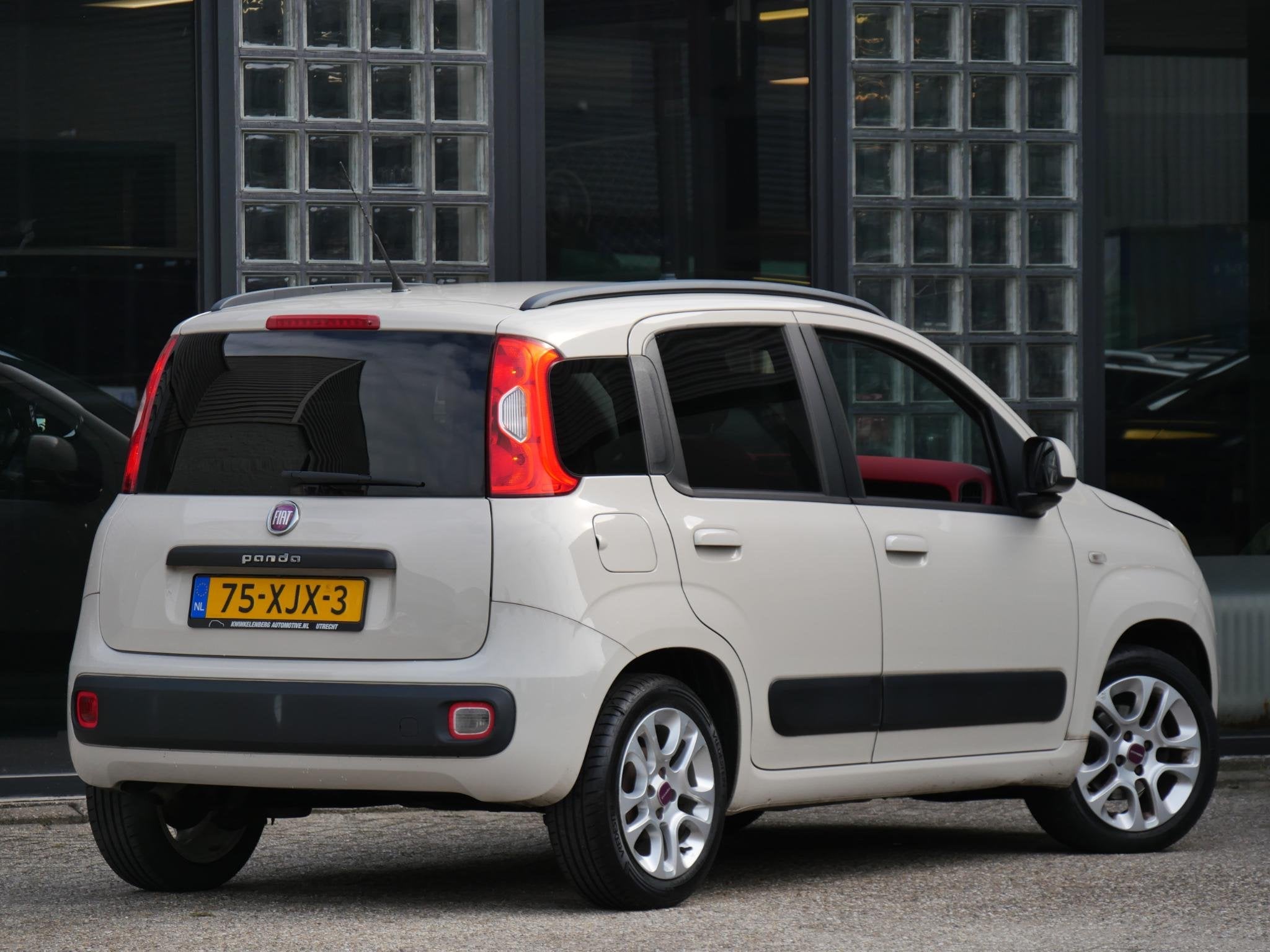 Fiat Panda TWINAIR 85PK LOUNGE/ STYLING PACK/ COOL PACK, Auto's, Voorwielaandrijving, Euro 5, Panda, Beige