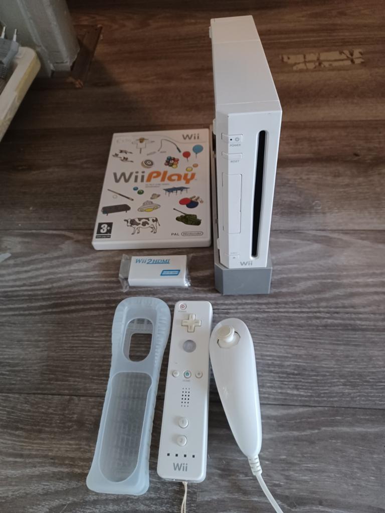 Nintendo wii pakket met 1 Spel en 1 controller € 40, Ophalen of Verzenden, Gebruikt