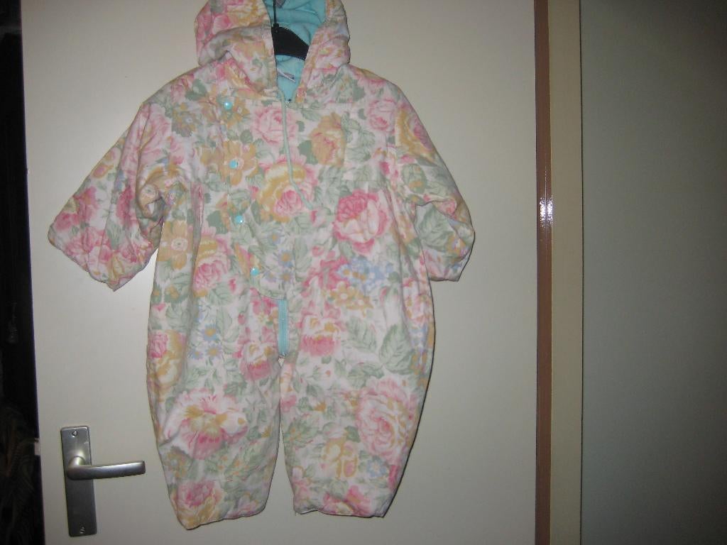 Gebloemde sneeuwpak, 86, Little Astor, Kinderen en Baby's, Babykleding | Maat 86, Ophalen of Verzenden, Zo goed als nieuw, Meisje