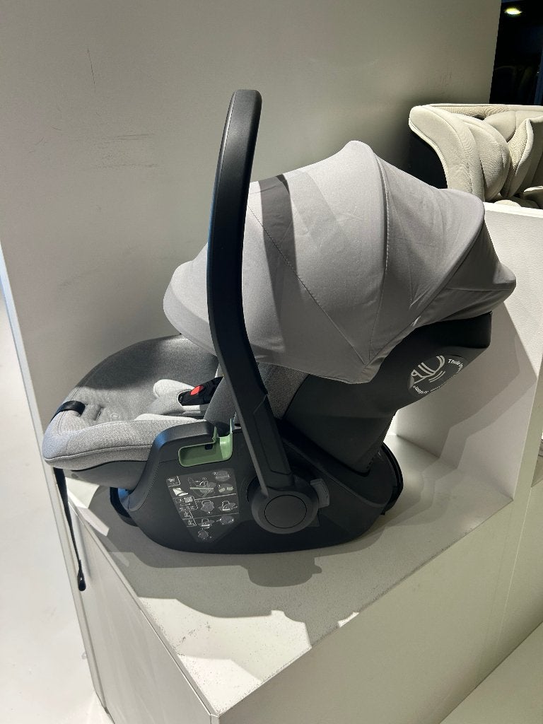 Thule Maple Autostoeltje - Light Grey, Overige merken, Autogordel, 15 t/m 36 kg, Ophalen of Verzenden
