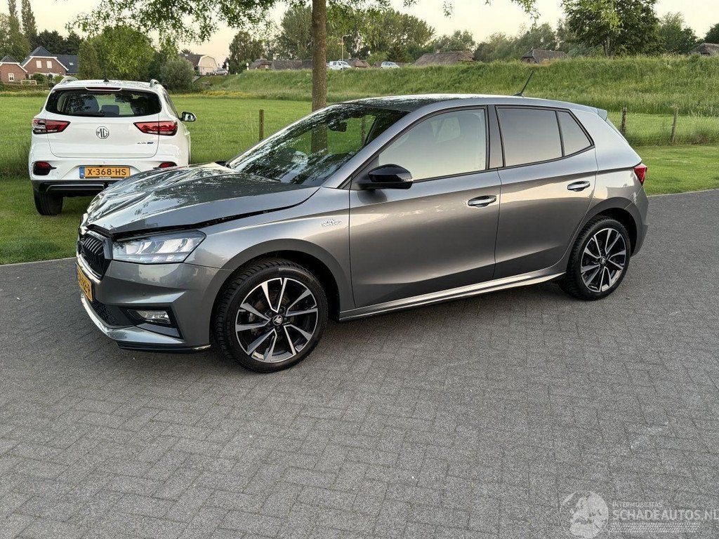 Skoda Fabia 1.0 TSI Monte Carlo (bj 2024), Auto diversen, Schadeauto's, Handgeschakeld, Zilver of Grijs, Skoda, 999 cc
