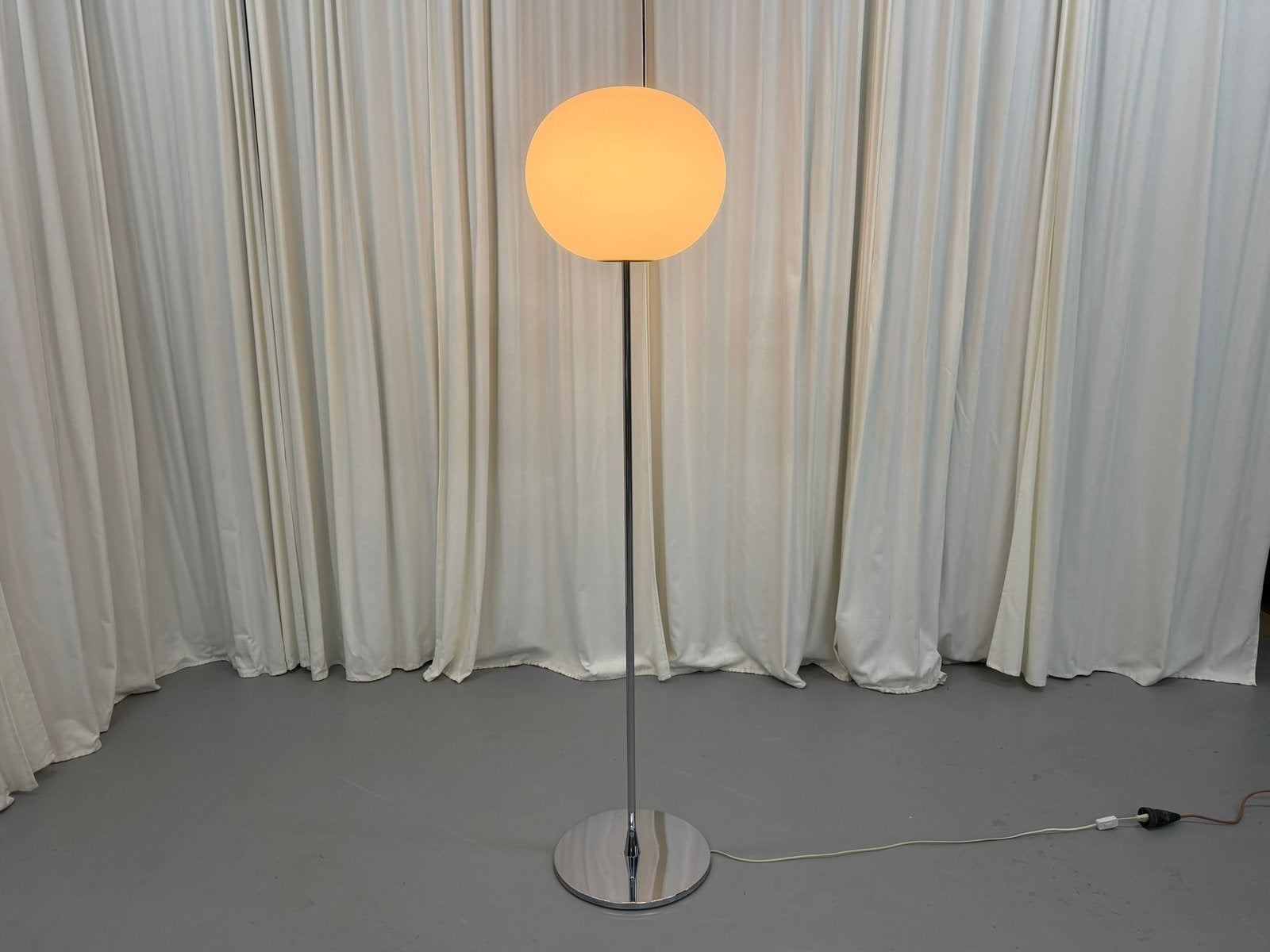 2x Flos Glo-Ball Floor 3, Ophalen, 150 tot 200 cm