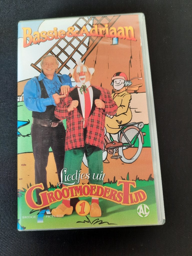 Videoband Bassie en Adriaan Liedjes uit GrootmoedersTijd, Cd's en Dvd's, Alle leeftijden, Zo goed als nieuw, Ophalen of Verzenden