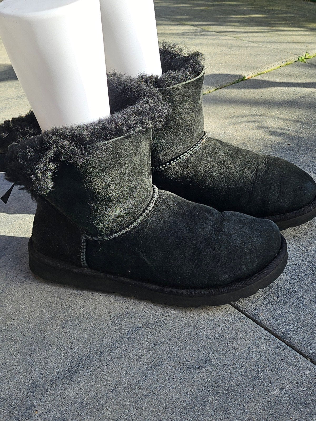 UGG Mini Bailey Bow II Laarzen Zwart Maat 37, UGG, Zwart, Lage of Enkellaarzen, Ophalen of Verzenden