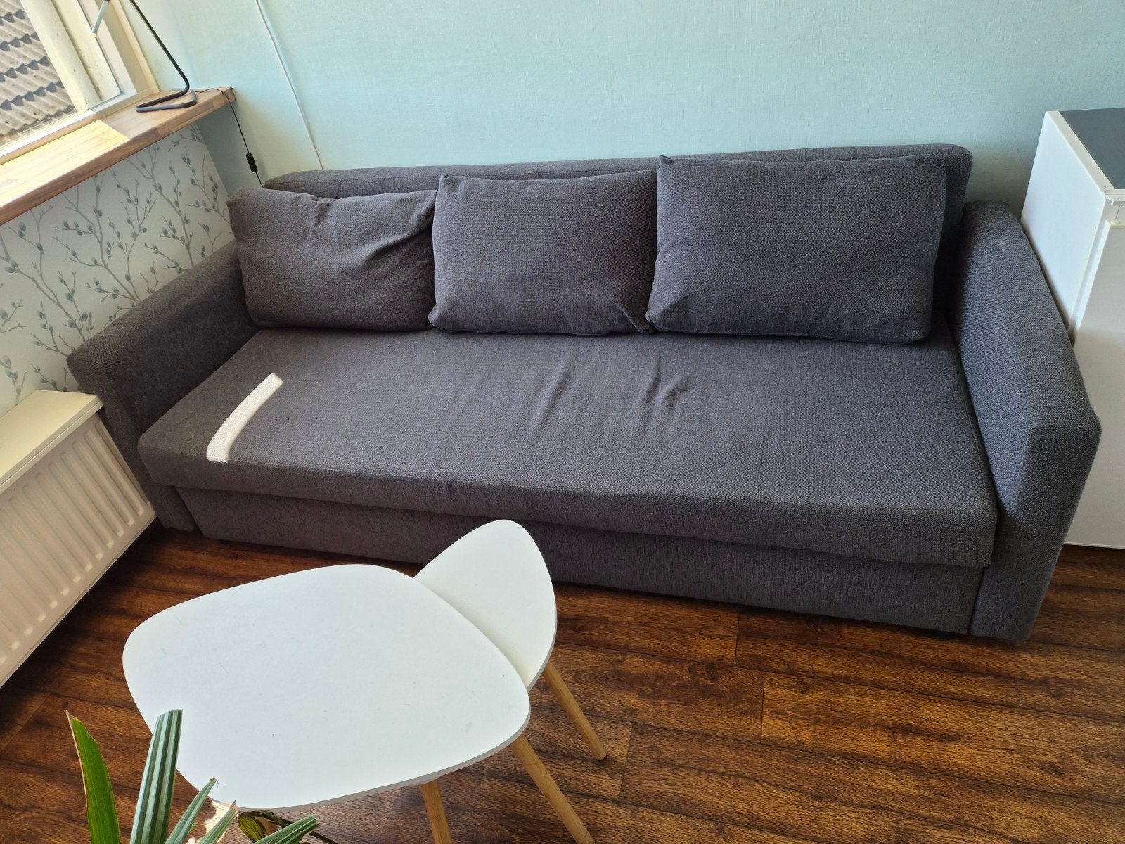 Comfortabele grijze slaapbank met kussens, Ophalen, Gebruikt, Modern, Functioneel, Tweepersoons