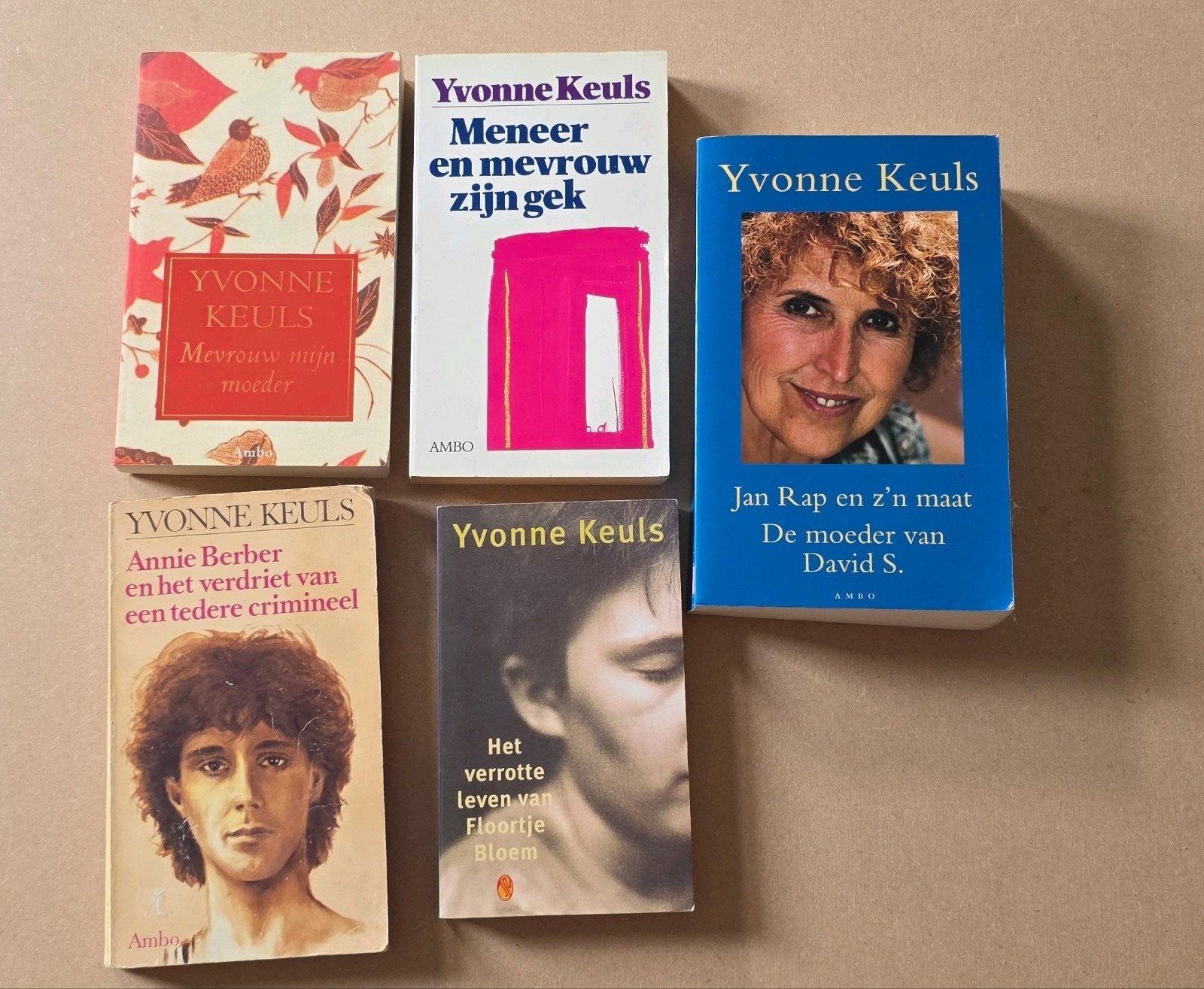Yvonne Keuls 5 boeken, Ophalen of Verzenden, Gelezen