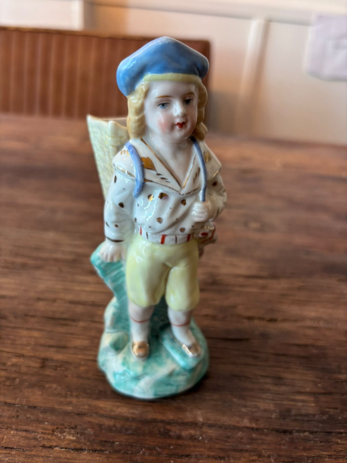 Duits porseleinen kinderfiguur met mand – vintage, Ophalen