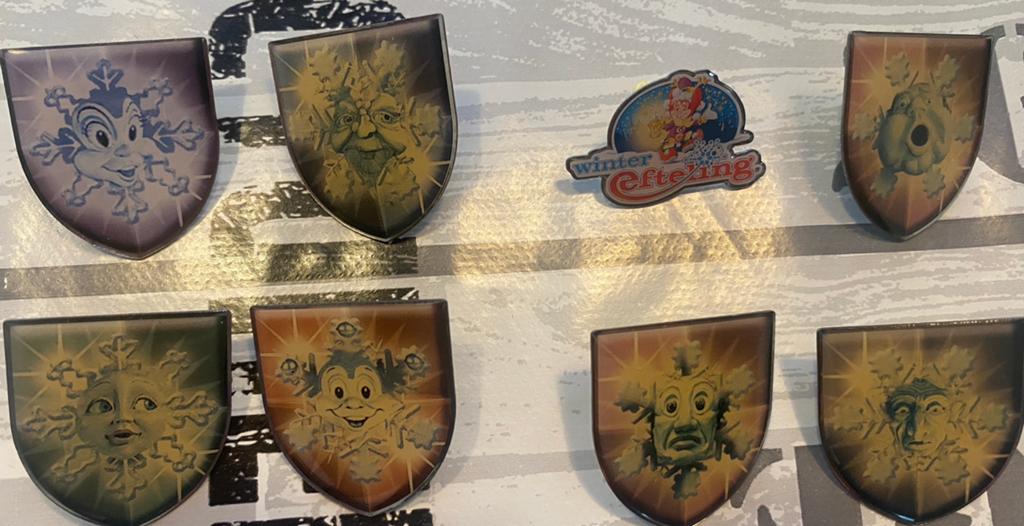Efteling Winterserie 2003 Pins, Verzamelen, Efteling, Ophalen of Verzenden, Zo goed als nieuw, Button of Speldje