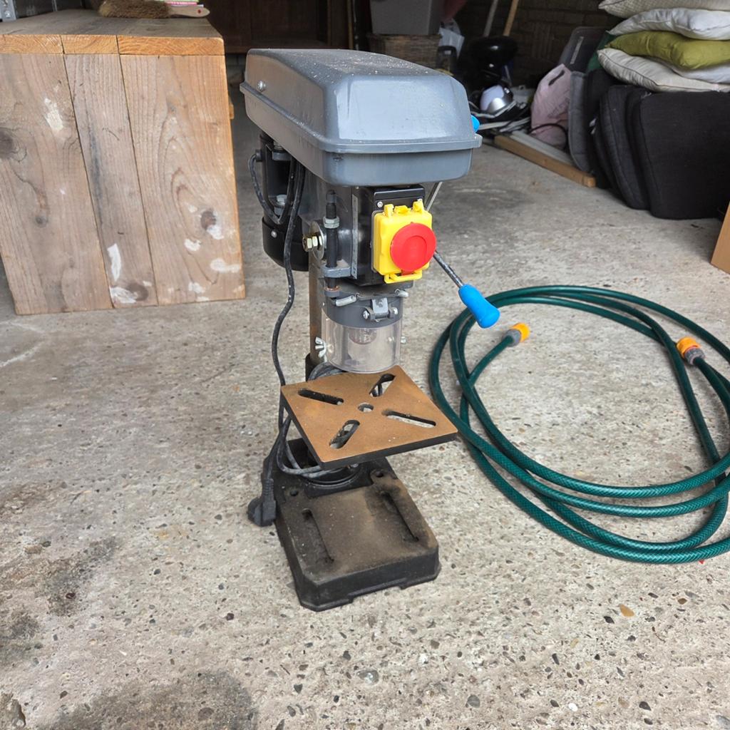 Gamma kolomboormachine - Zo goed als nieuw, Ophalen, Variabele snelheid, Zo goed als nieuw, Minder dan 400 watt