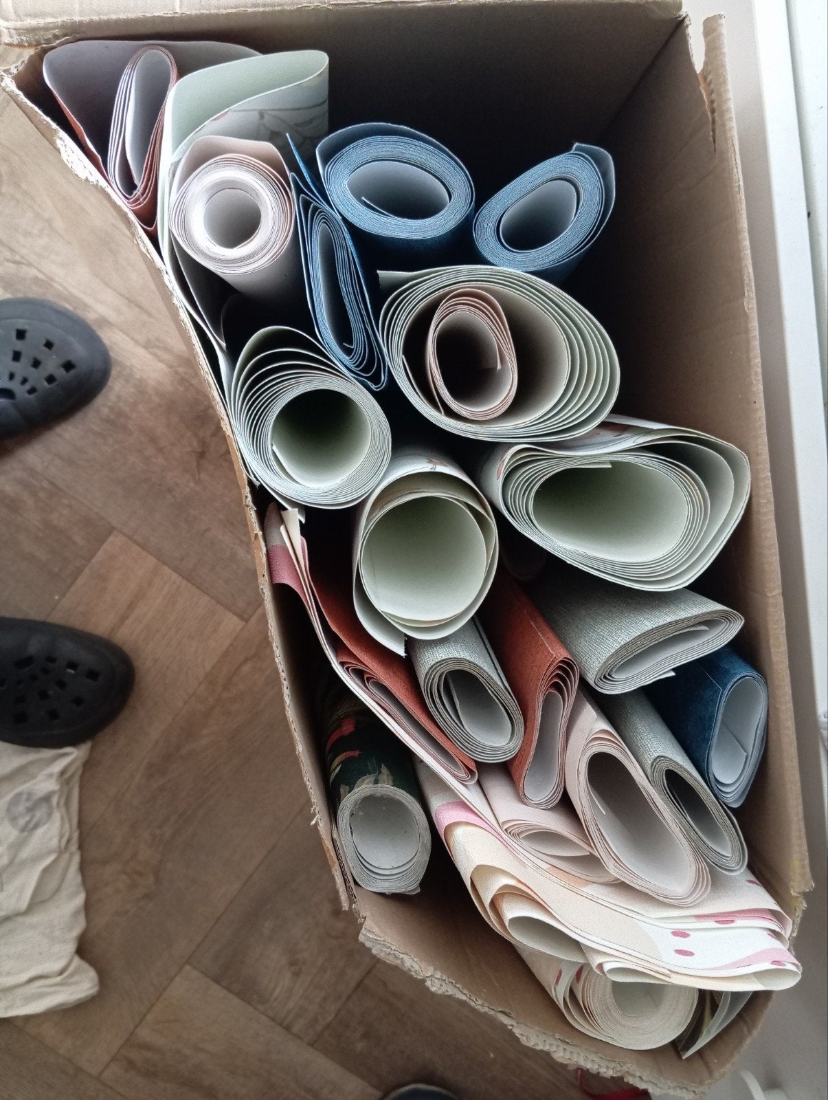 behangrollen, diverse reststukken, gratis, Ophalen