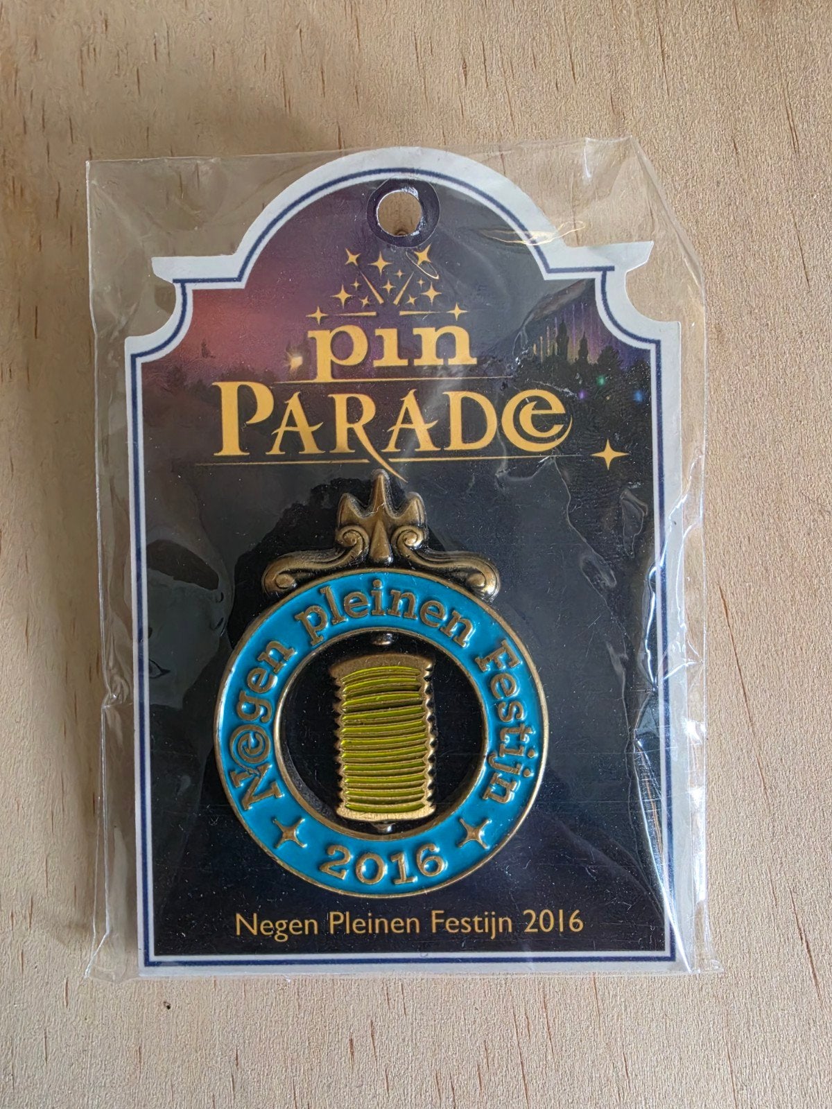 Efteling Pin Negen Pleinen Festijn 2016, Verzenden, Nieuw, Button of Speldje
