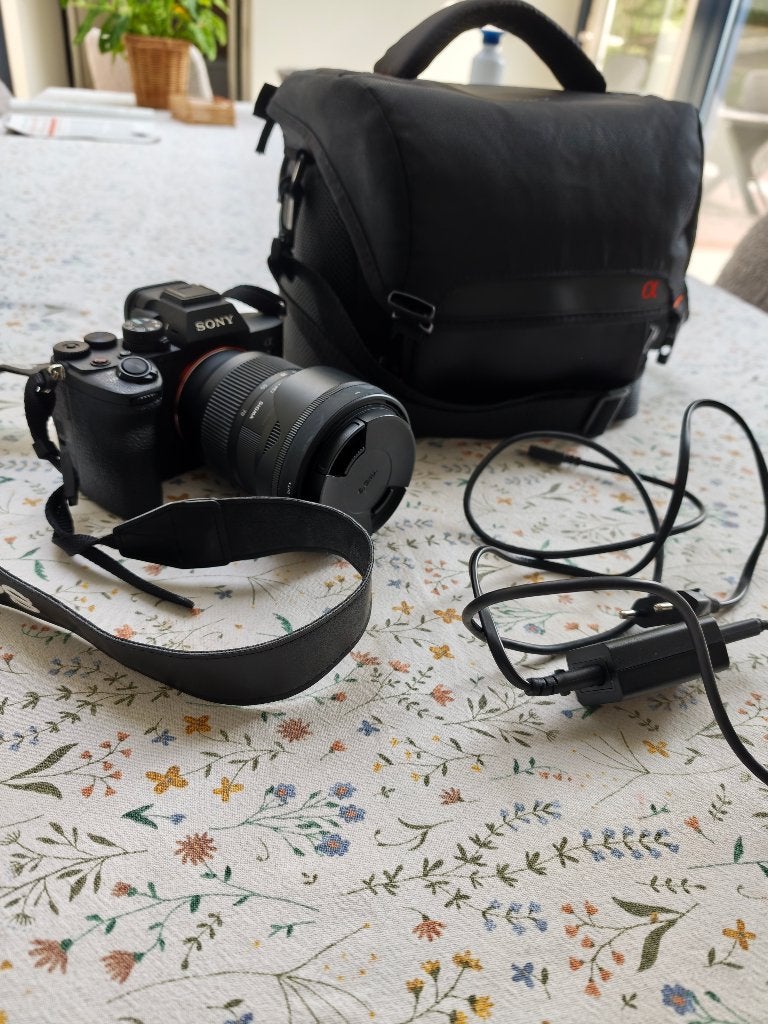 Sony Alpha A7IV Systeemcamera + Lens Sigma 28-70mm-f28, Ophalen, Spiegelreflex, Geheugenkaart, Zo goed als nieuw