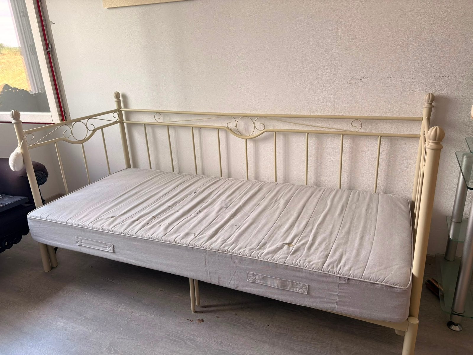 GRATIS Eenpersoonsbed met mogelijkheid tot 2 persoonsbeod, Huis en Inrichting, Slaapkamer | Bedden, Ophalen, 90 cm, Eenpersoons