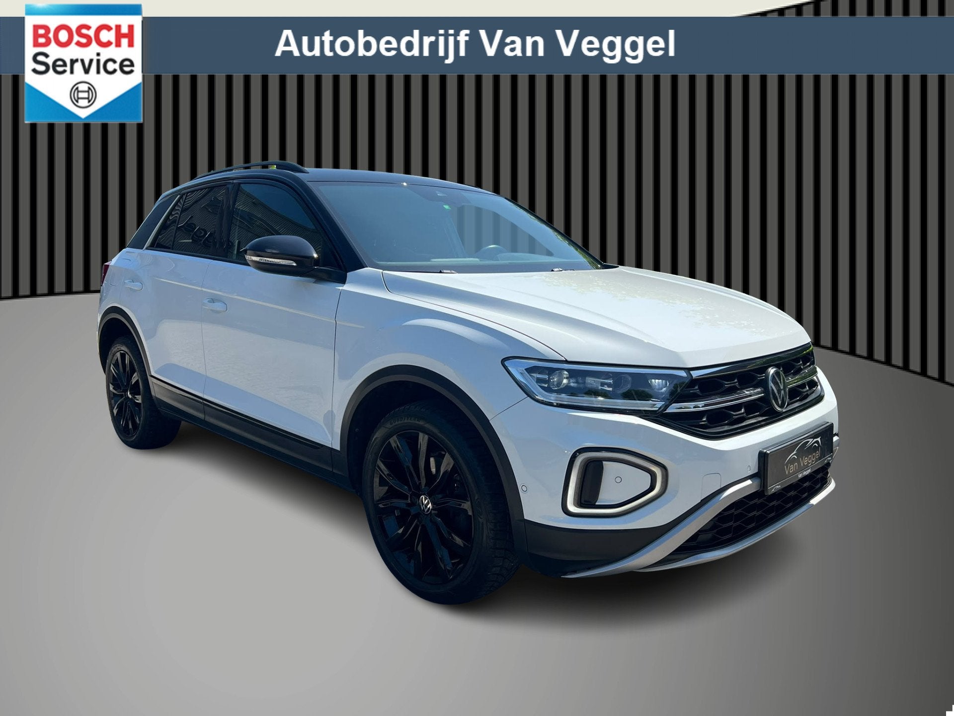 Volkswagen T-Roc 1.0 TSI Life camera, virtual cockpit, cruis, Auto's, Voorwielaandrijving, Gebruikt, Zwart, Alcantara