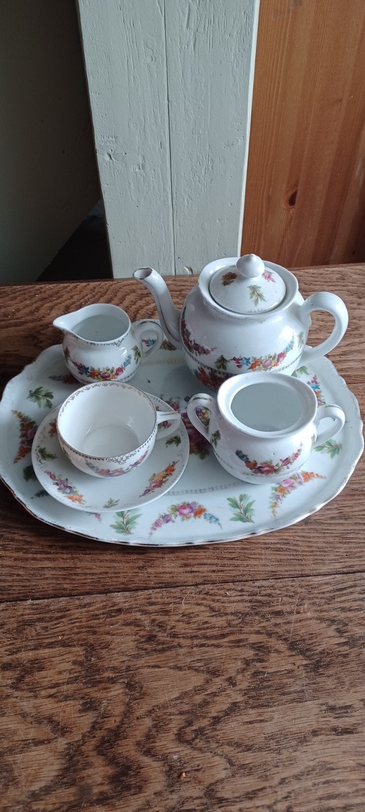 Antiek Porseleinen Theeservies met Bloemmotief, Antiek en Kunst, Ophalen of Verzenden