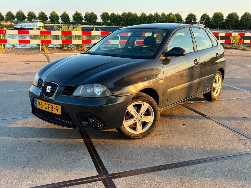 SEAT Ibiza1.6-16V Freestyle|Bluetooth radio|Airconditioning, Voorwielaandrijving, 1069 kg, Zwart, 4 cilinders