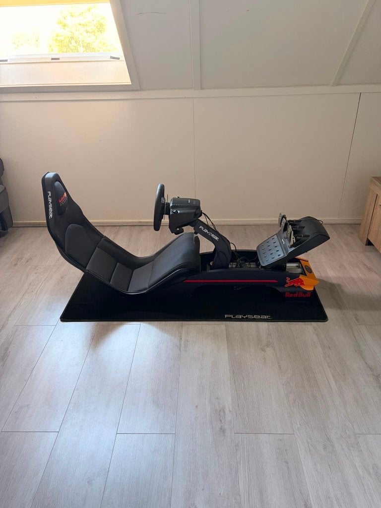 Playseat F1 Formula racestoel + Logitech G29 set + vloermat, Ophalen, 1 speler, Zo goed als nieuw, Vanaf 7 jaar