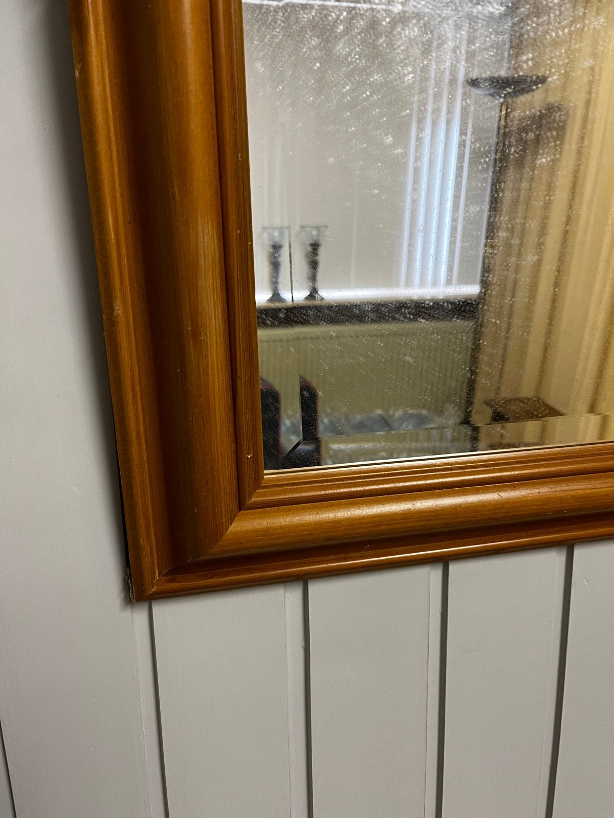 Houten spiegel met klassieke lijst, Huis en Inrichting, Ophalen, Gebruikt, Rechthoekig, 100 tot 125 cm