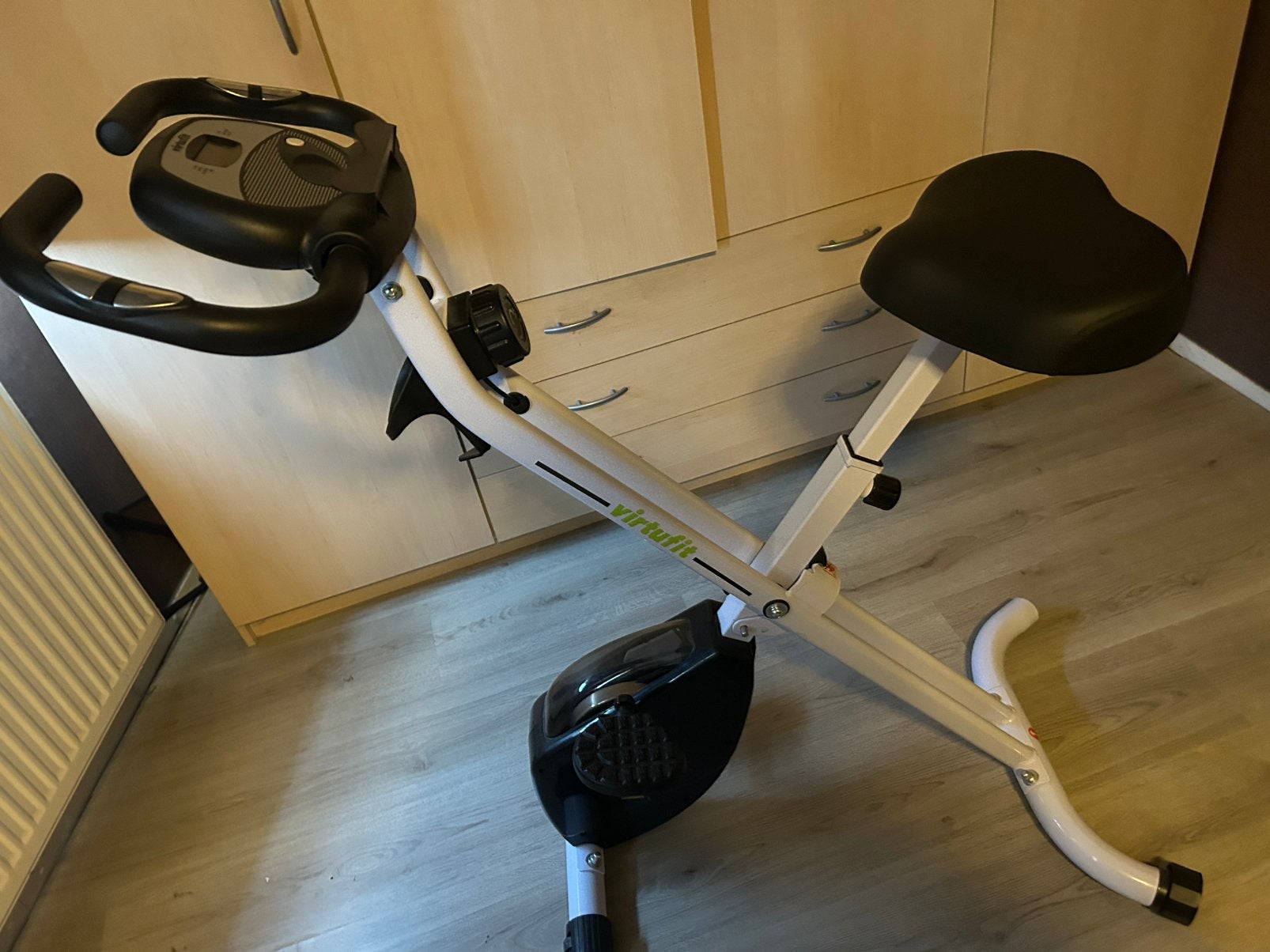 Hometrainer inklapbaar, tablethouder, display, Ophalen, Zo goed als nieuw, Hometrainer