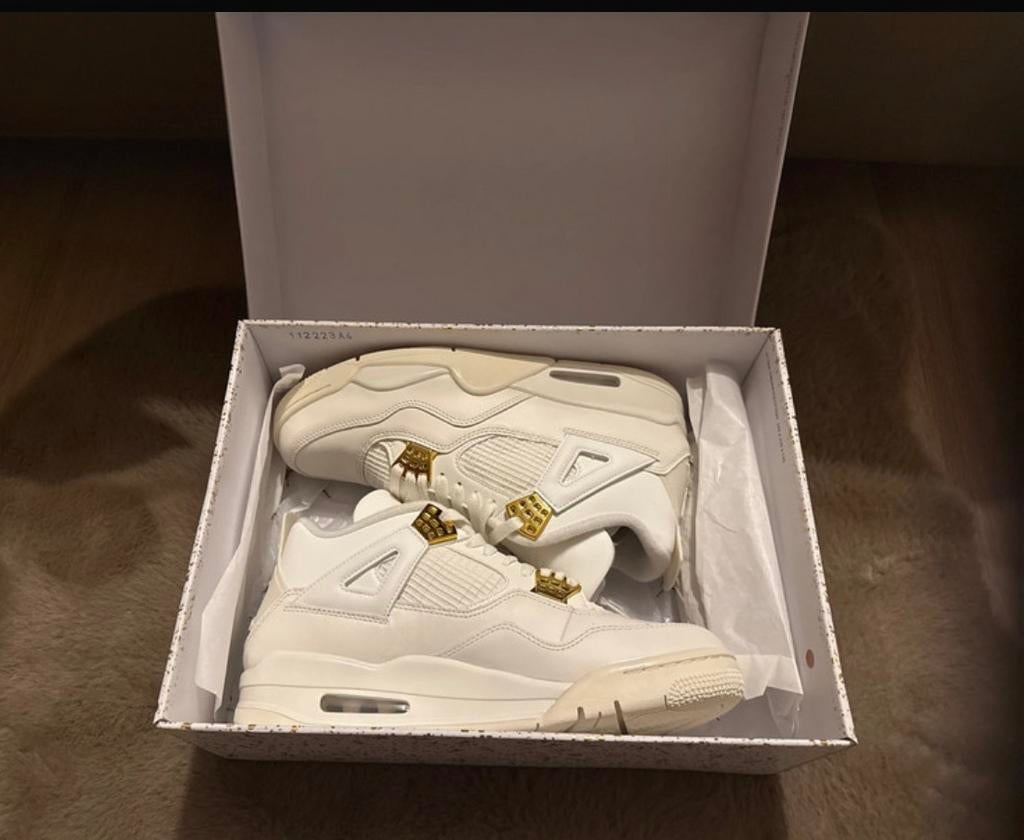 Nike Air Jordan 4 Metallic Gold– Size 43 – QUICK SALE, Wit, Nieuw, Ophalen of Verzenden, Sneakers of Gympen