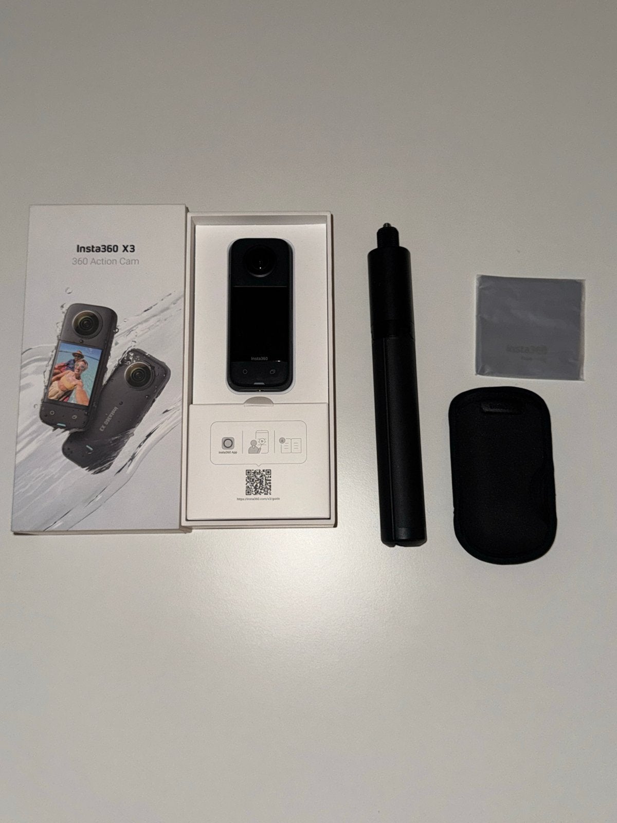 Insta360 X3 360 Actiecamera met accessoires, Ophalen, Zo goed als nieuw, Overige merken