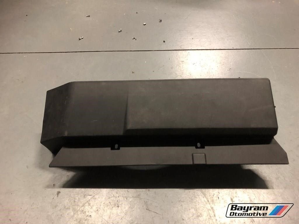 Foto 11 van Bmw E36 318is m44 motor delen lmm kleppendeksel 3-serie m42