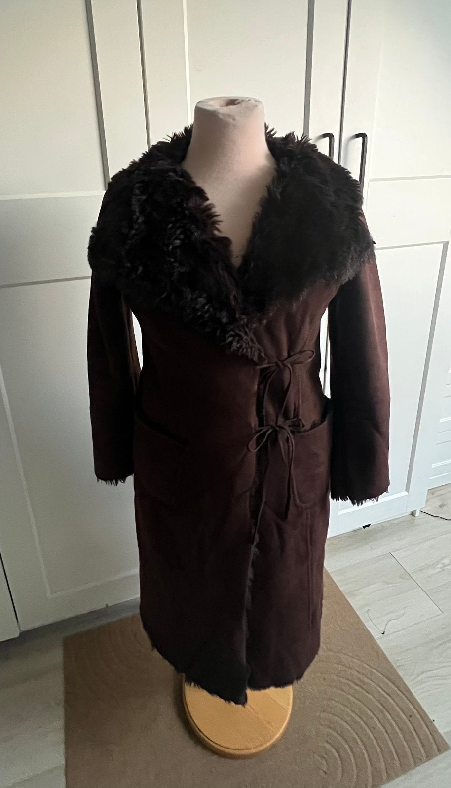 Bruine jas met bontkraag laltramoda, 38/40, Kleding | Dames, Ophalen of Verzenden, Zo goed als nieuw, Maat 38/40 (M), Bruin
