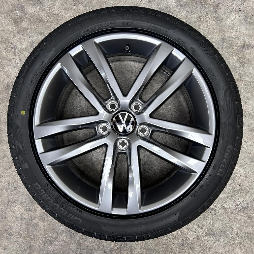 NIEUW 17 inch Salvador velgen + zomerbanden VW Golf, Auto-onderdelen, Banden en Velgen, Volswagen, Banden en Velgen, Nieuw, 17 inch