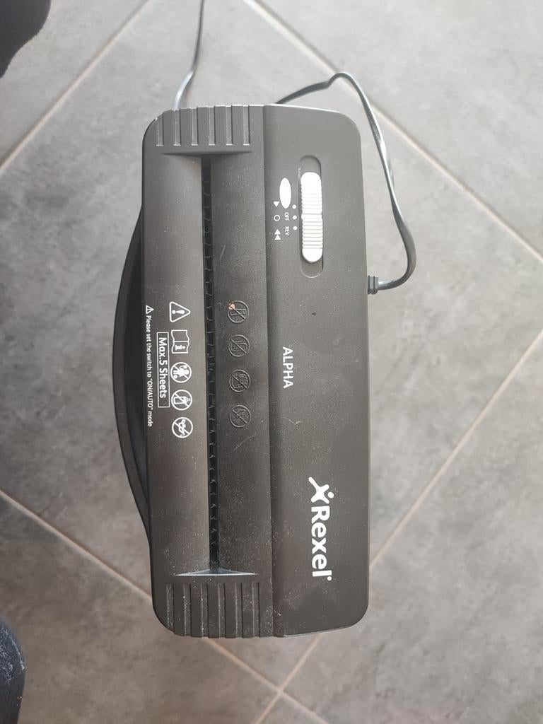 Rexel Alpha Papierversnipperaar - Veilig en Compact, Diversen, Ophalen of Verzenden, Gebruikt