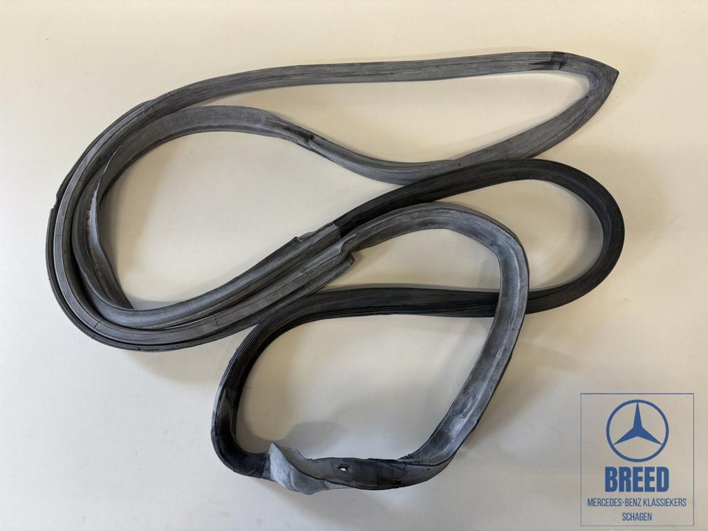 Nieuw: Deurrubber linksvoor voor Mercedes-Benz W123 S123 ori, Auto-onderdelen, -, Nieuw, Ophalen of Verzenden, -