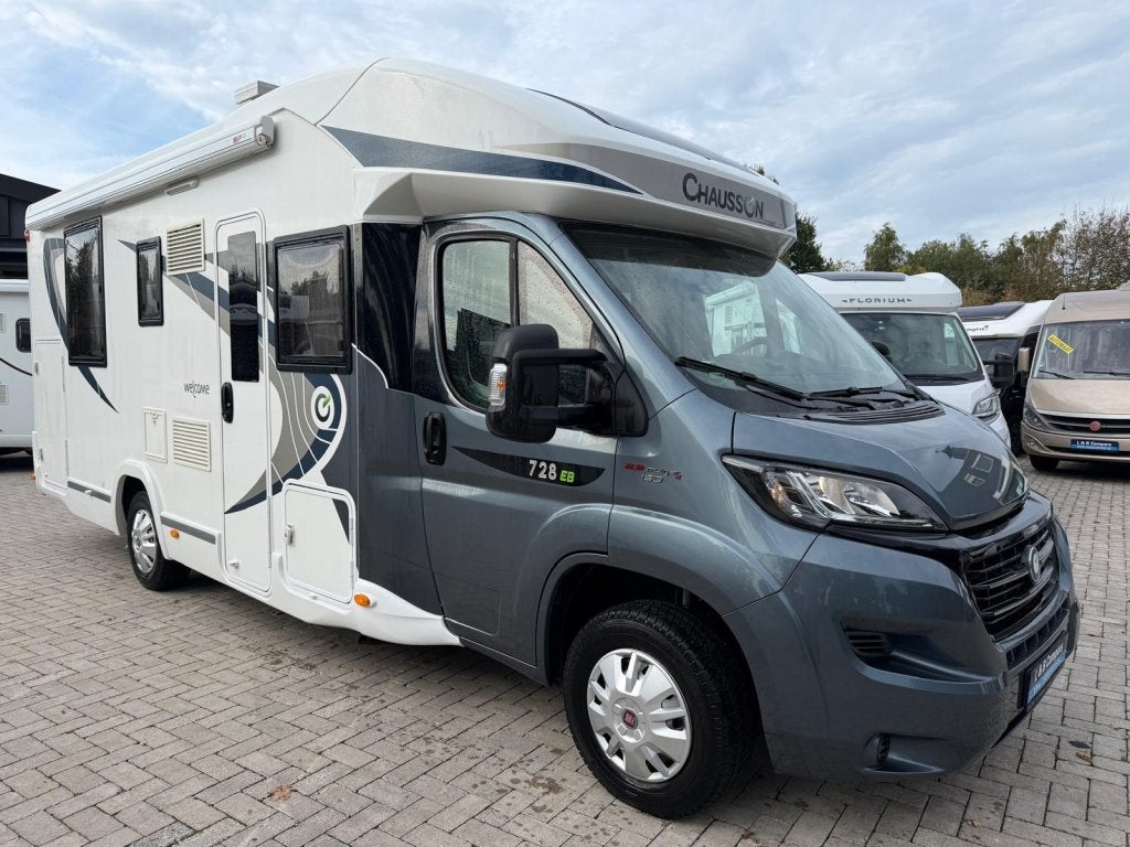 Chausson Welcome 728EB Queensbed Hefbed 42000 km 2018, Caravans en Kamperen, Ringverwarming, Fiat, 7 tot 8 meter, Diesel