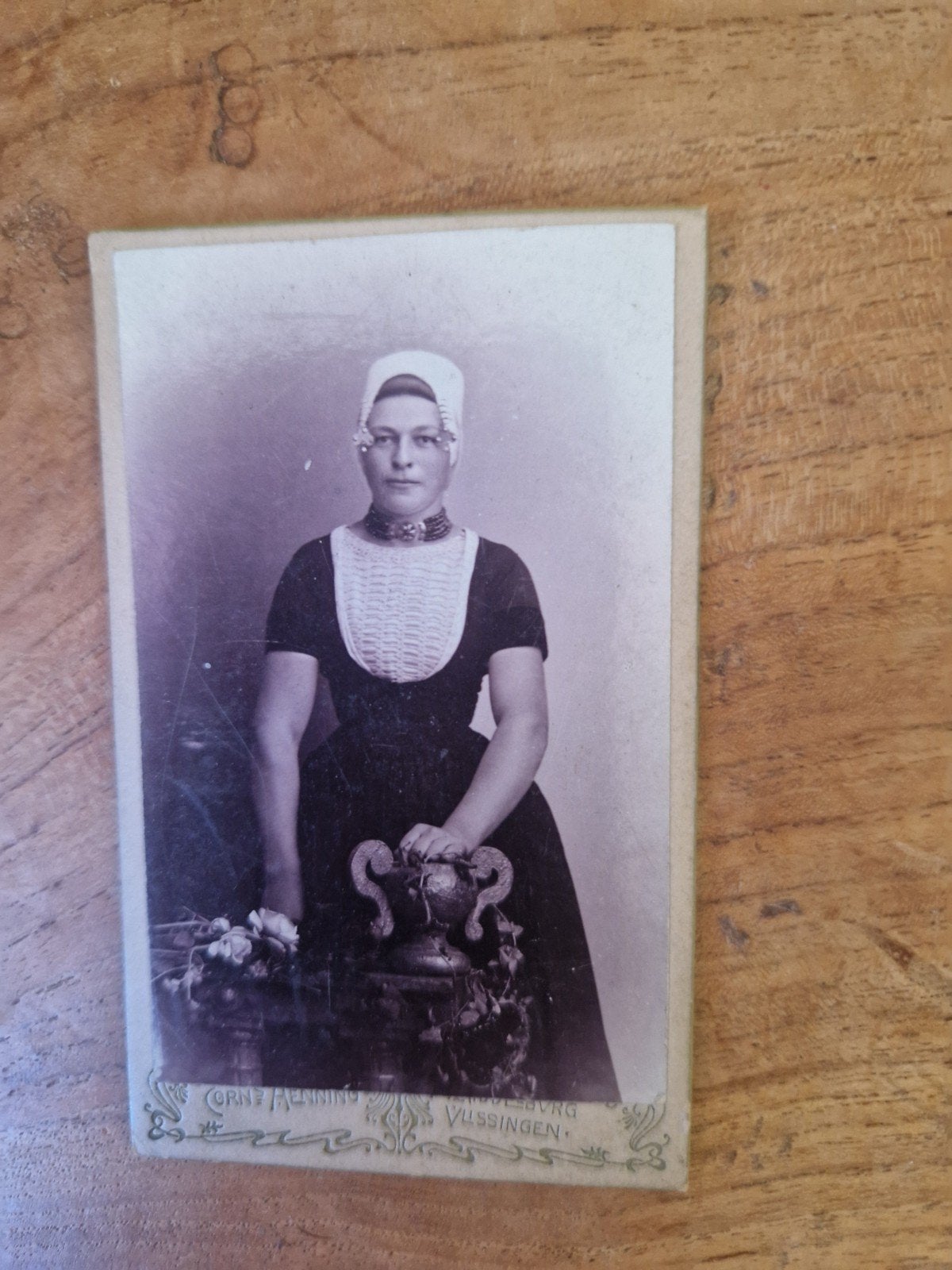 CDV No 45 foto zeeuwse dracht vrouw, Verzenden, Voor 1940, Gebruikt
