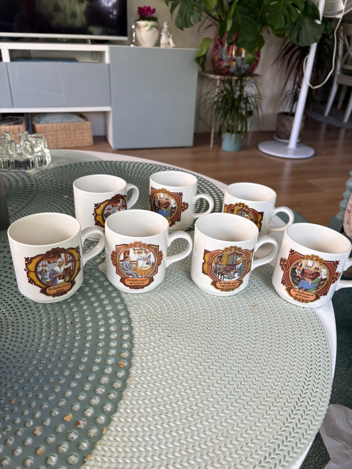 7 vintage Villeroy & Boch koffiemokken – koffie scènes, Ophalen of Verzenden