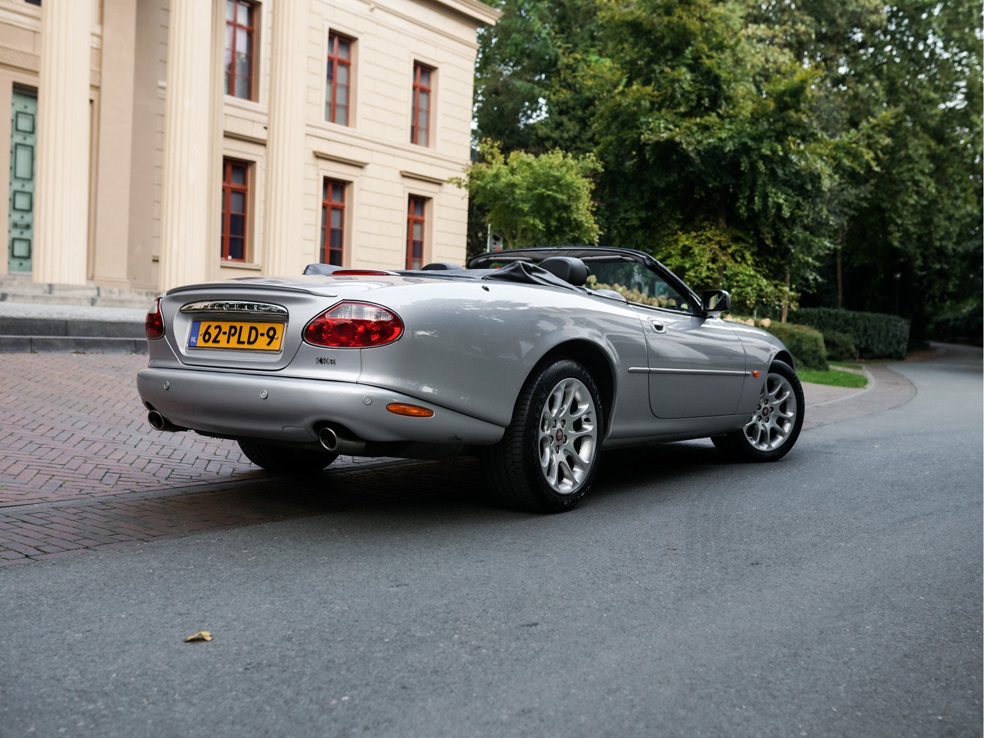 Jaguar XKR 4.0 V8 Convertible Supercharger l complete histor, Auto's, Automaat, Achterwielaandrijving, Cabriolet, 4 stoelen