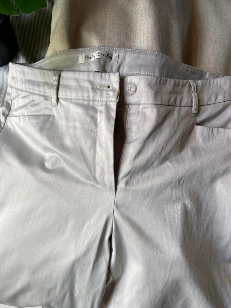 Broek mt 44 Betty Barclay kleur: champagne, Ophalen, Zo goed als nieuw, Grijs