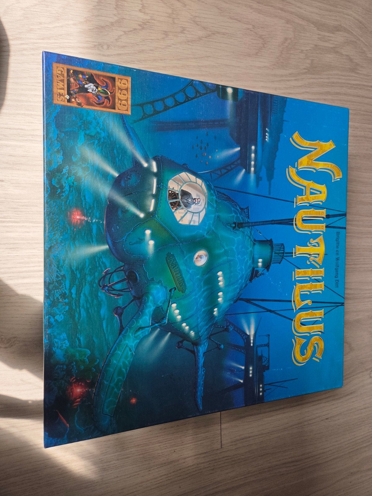 Nautilus bordspel van 999 Games, Hobby en Vrije tijd, Gezelschapsspellen | Bordspellen, Drie of vier spelers, Ophalen, Zo goed als nieuw