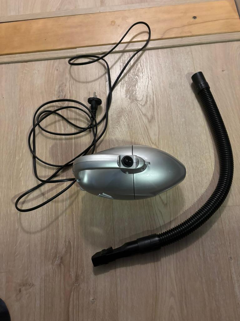 Te koop: Camping of Boot stofzuiger + slang + hulpstuk, Ophalen of Verzenden, Gebruikt