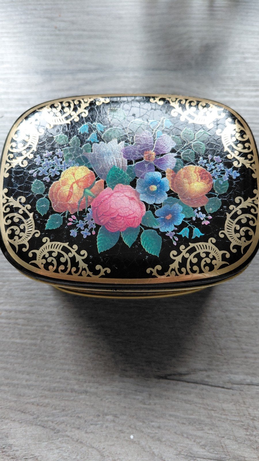 Vintage blikje met bloemmotief en craquelé effect, Ophalen of Verzenden, Gebruikt, Overige, Overige merken