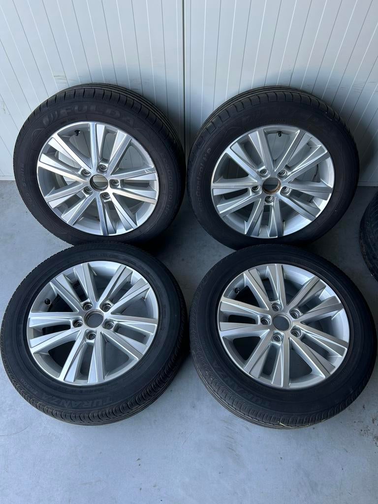 Originele Volkswagen Golf 5 6 7 Caddy Toronto 5x112 16 Inch, 16 inch, Banden en Velgen, Zomerbanden, 205 mm