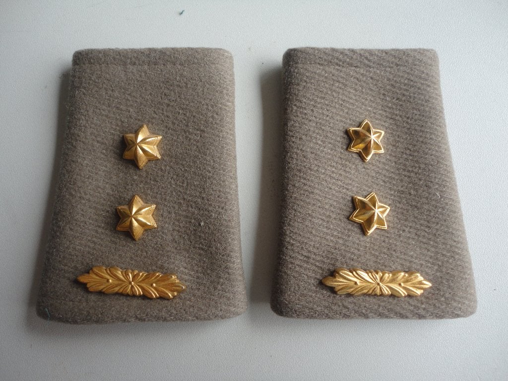 Set rangen Luitenant-kolonel  oud model voor winterjas, Verzamelen, Militaria | Algemeen, Ophalen of Verzenden, Landmacht, Nederland