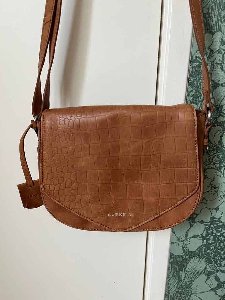 Burkely schoudertasje bruin leer met croco print, Overige merken, Gebruikt, Bruin, Ophalen of Verzenden