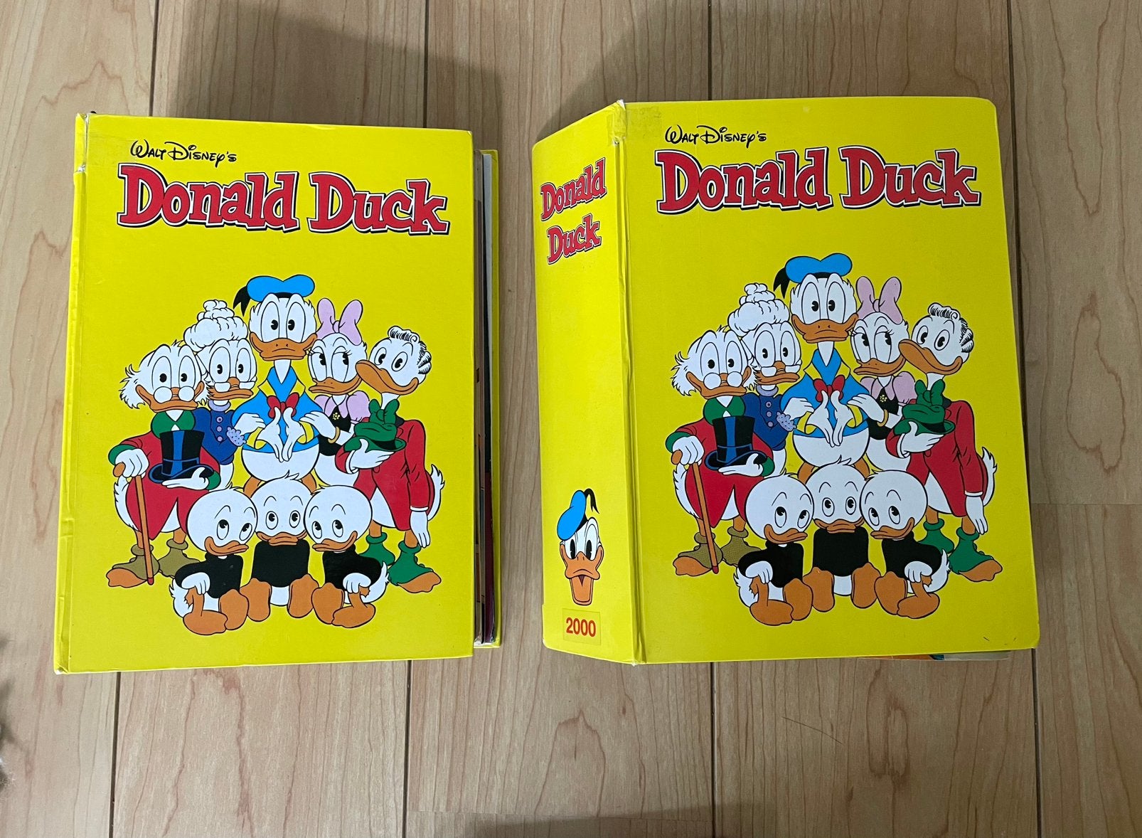 Verzameldband Donald Duck 2000- Deels compleet stripboek, Meerdere stripboeken, Ophalen of Verzenden, Gelezen
