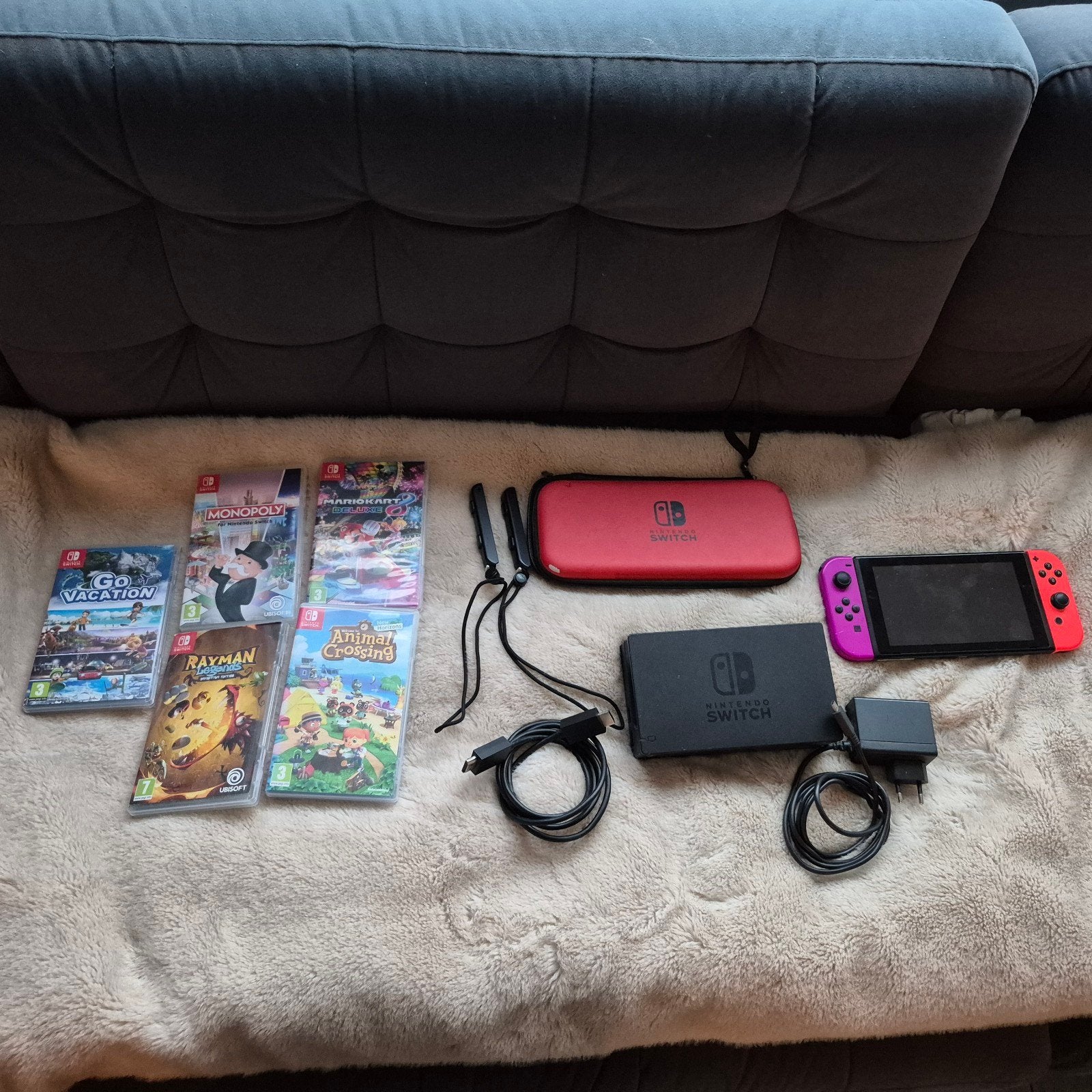 Nintendo Switch met extra controller en 5 spellen, Ophalen, Overige genres, Zo goed als nieuw, Eén computer