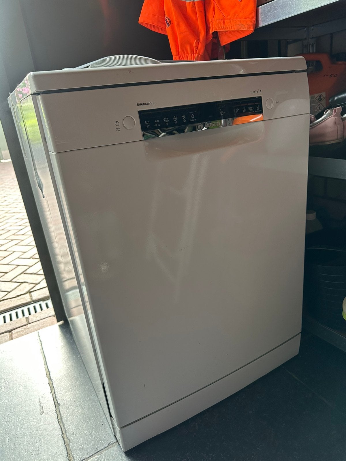 BOSCH SilencePlus Serie 4, Witgoed en Apparatuur, Vaatwasmachines, Ophalen, Minder dan 85 cm, 14 tot 18 liter, Zo goed als nieuw