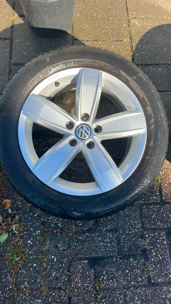 Set van 4 Winterbanden incl alu velgen - VW  tiguan  16 inch, Auto-onderdelen, Banden en Velgen, Ophalen, Gebruikt, 16 inch, Banden en Velgen