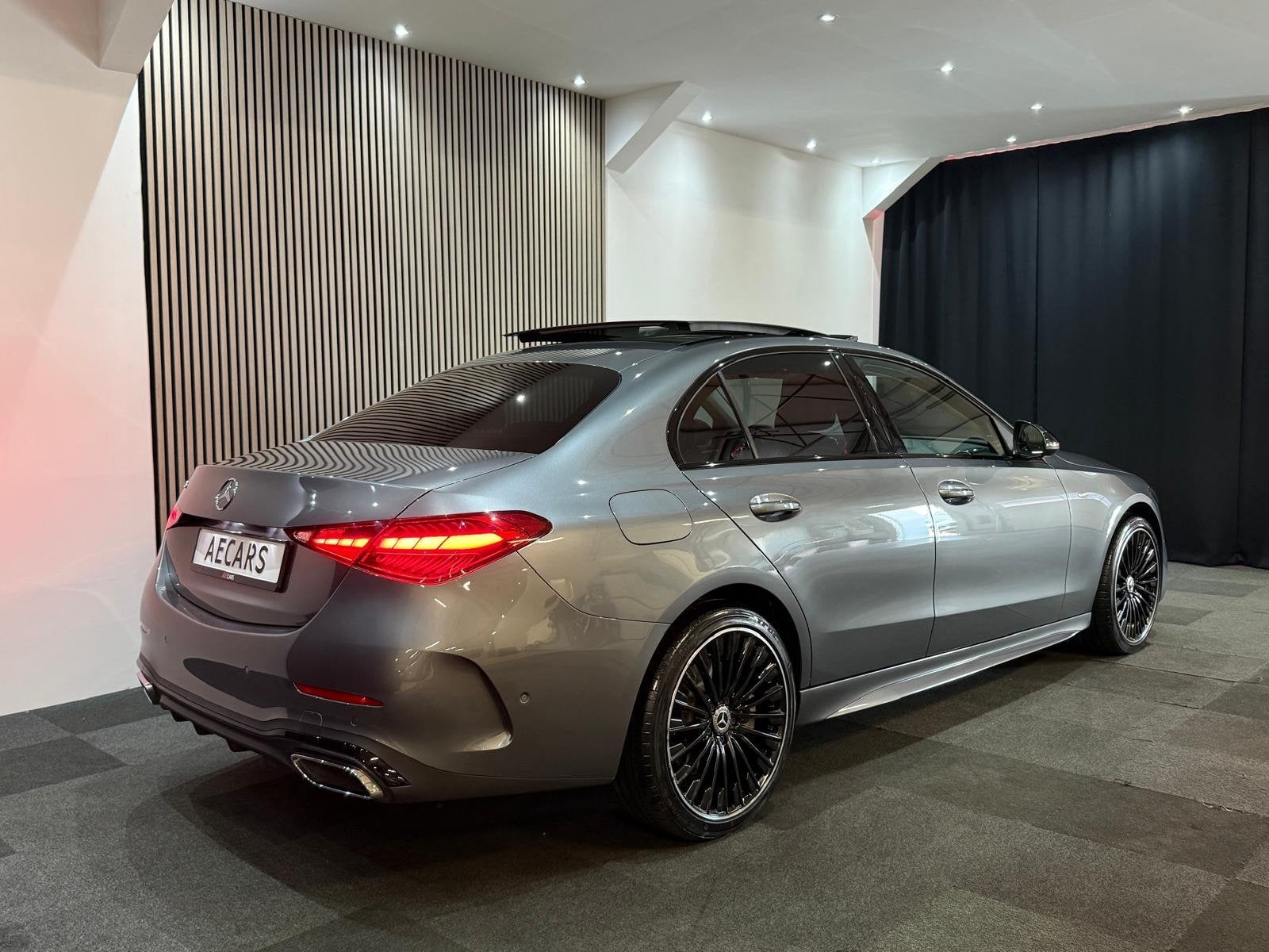 Mercedes-Benz C-klasse 300 e star Edition AMG Line Plus, Auto's, Automaat, Dealer onderhouden, Achterwielaandrijving, 4 cilinders