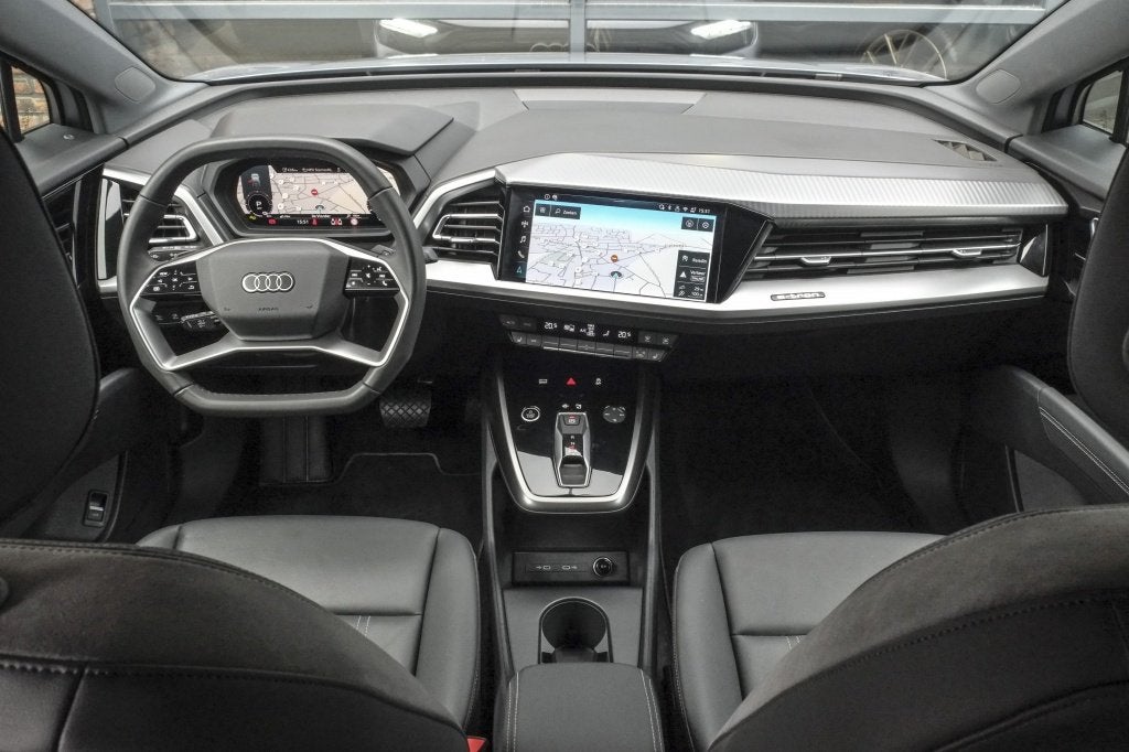 Audi Q4 e-tron Sportback 45 S-Line | Leder | Trekhaak, Auto's, Keurmerk '100% Onderhouden', Dealer onderhouden, 0 cilinders, Gebruikt