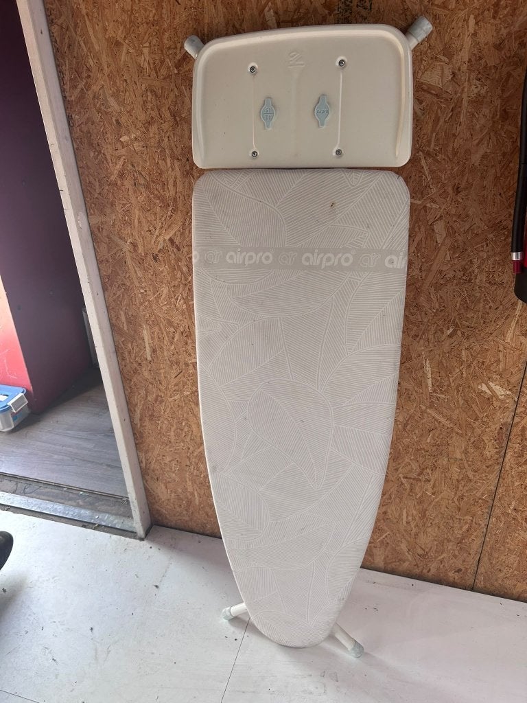 Airpro Brede strijkplank, Ophalen, Gebruikt