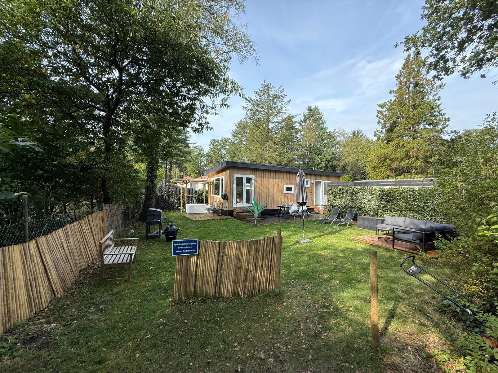 Te koop Prachtig chalet Hoenderloo, bosrand. Park Veluwshof, Jacuzzi